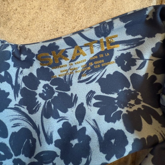 Skatie Swimsuit Set Nanuku- Size Small - Picture 5 of 7